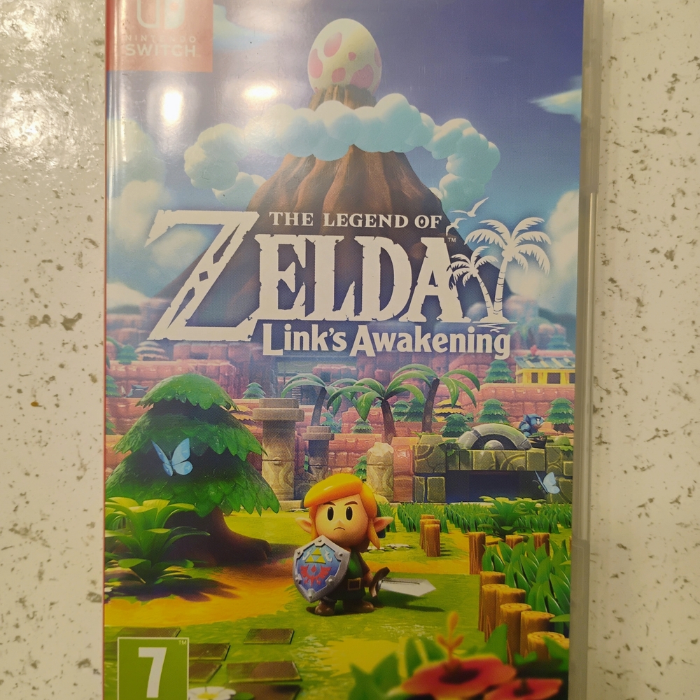 Nintendo The Legend of Zelda: Link's Awakening - Green and Blue